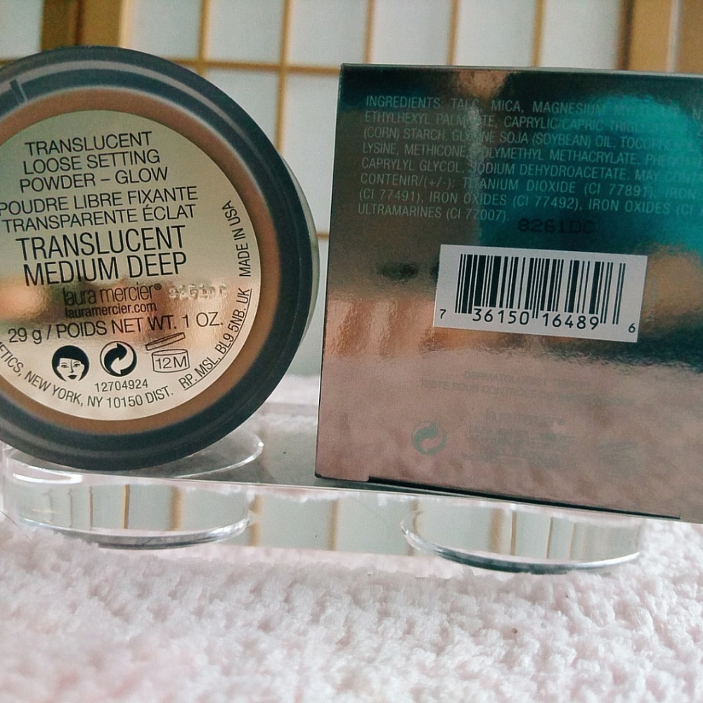 Laura Mercier Translucent Powder Medium/Deep(Glow) - Picture 3 of 3